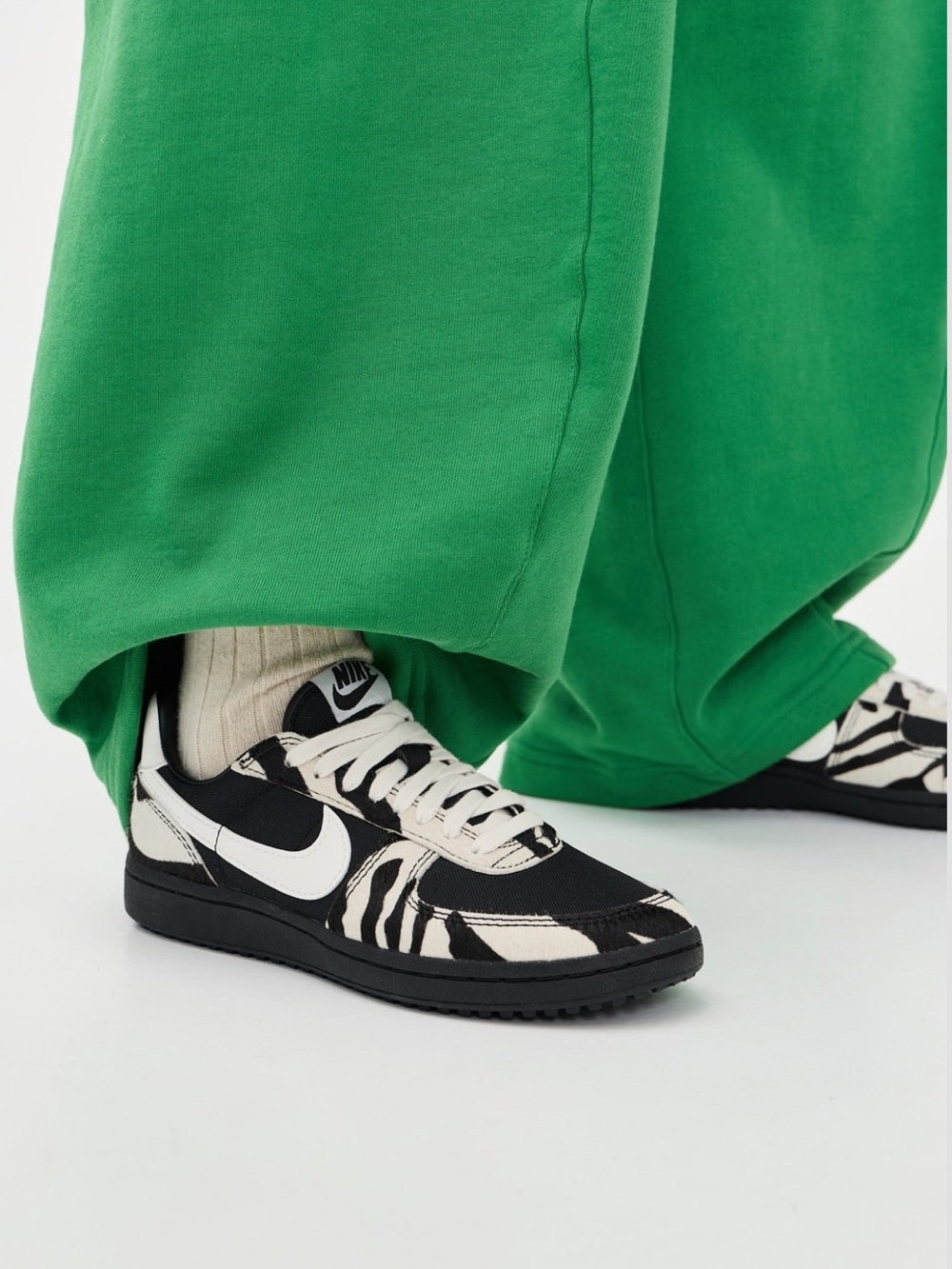 Nike Field General Sneakers - Picture 3 of 8